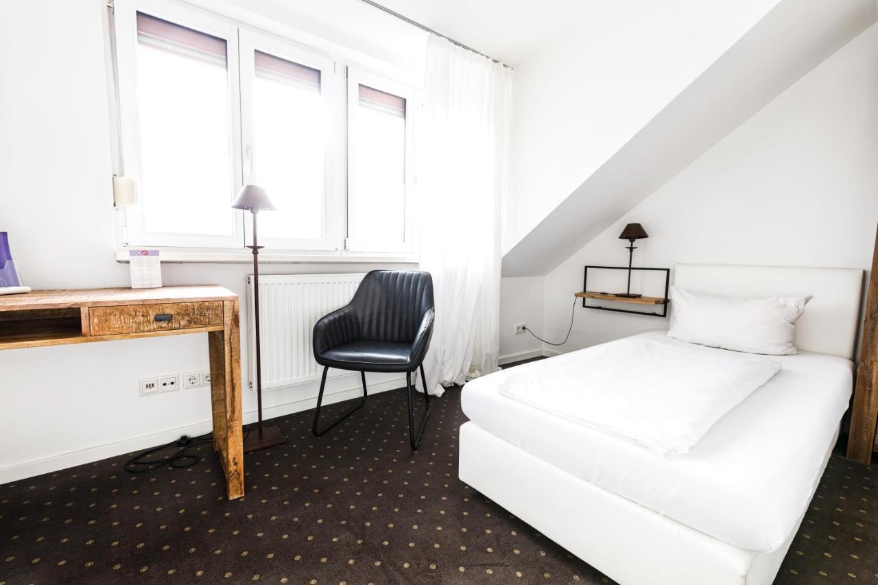 Arthotel Restaurant Pfeffermuehle Ingolstadt Bagian luar foto
