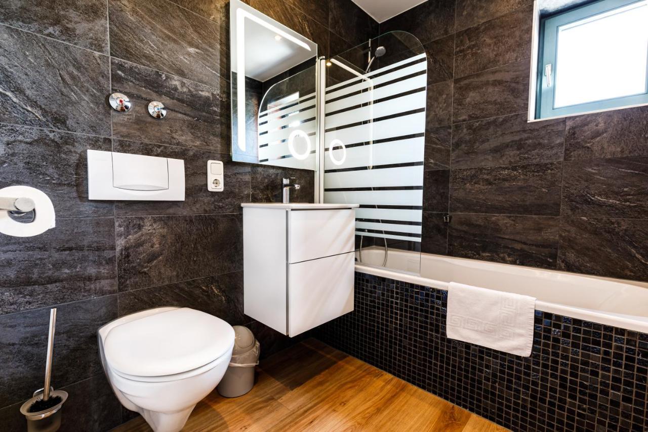 Arthotel Restaurant Pfeffermuehle Ingolstadt Bagian luar foto
