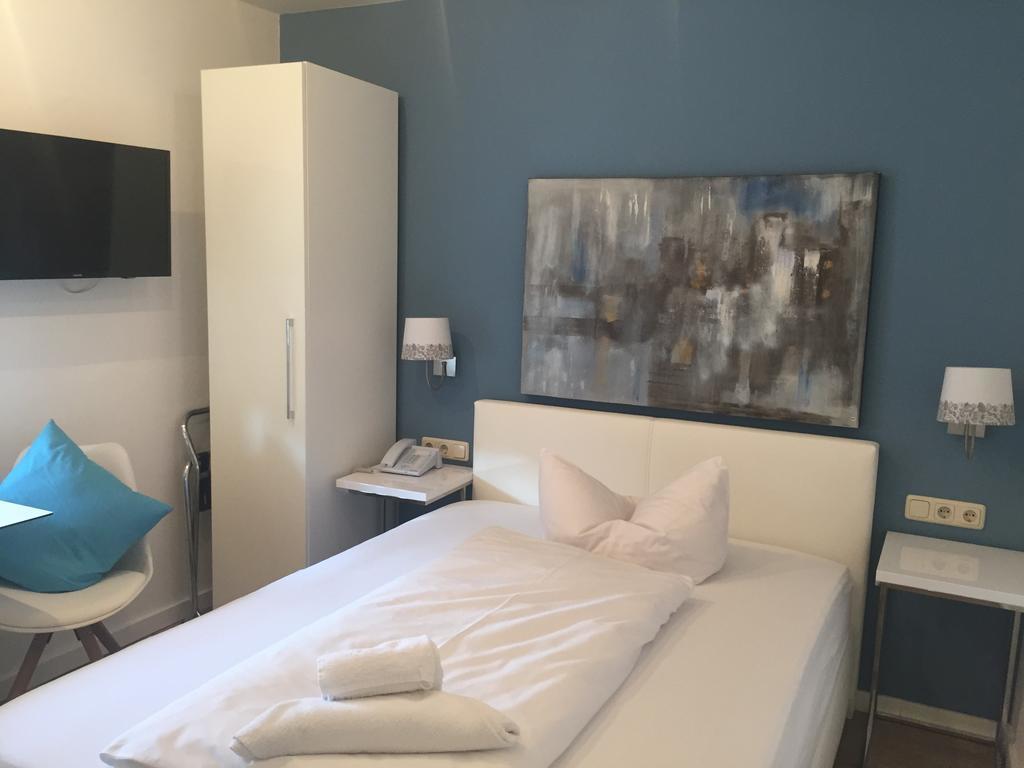 Arthotel Restaurant Pfeffermuehle Ingolstadt Ruang foto